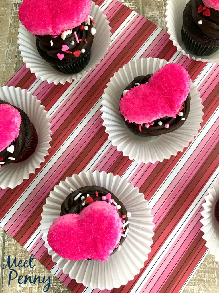 These Nutter Butter Heart Cupcakes will show your children that you think about them all day long. What a super, special Valentine’s Day treat!
